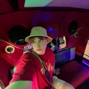 Meet your Posher, Nathan